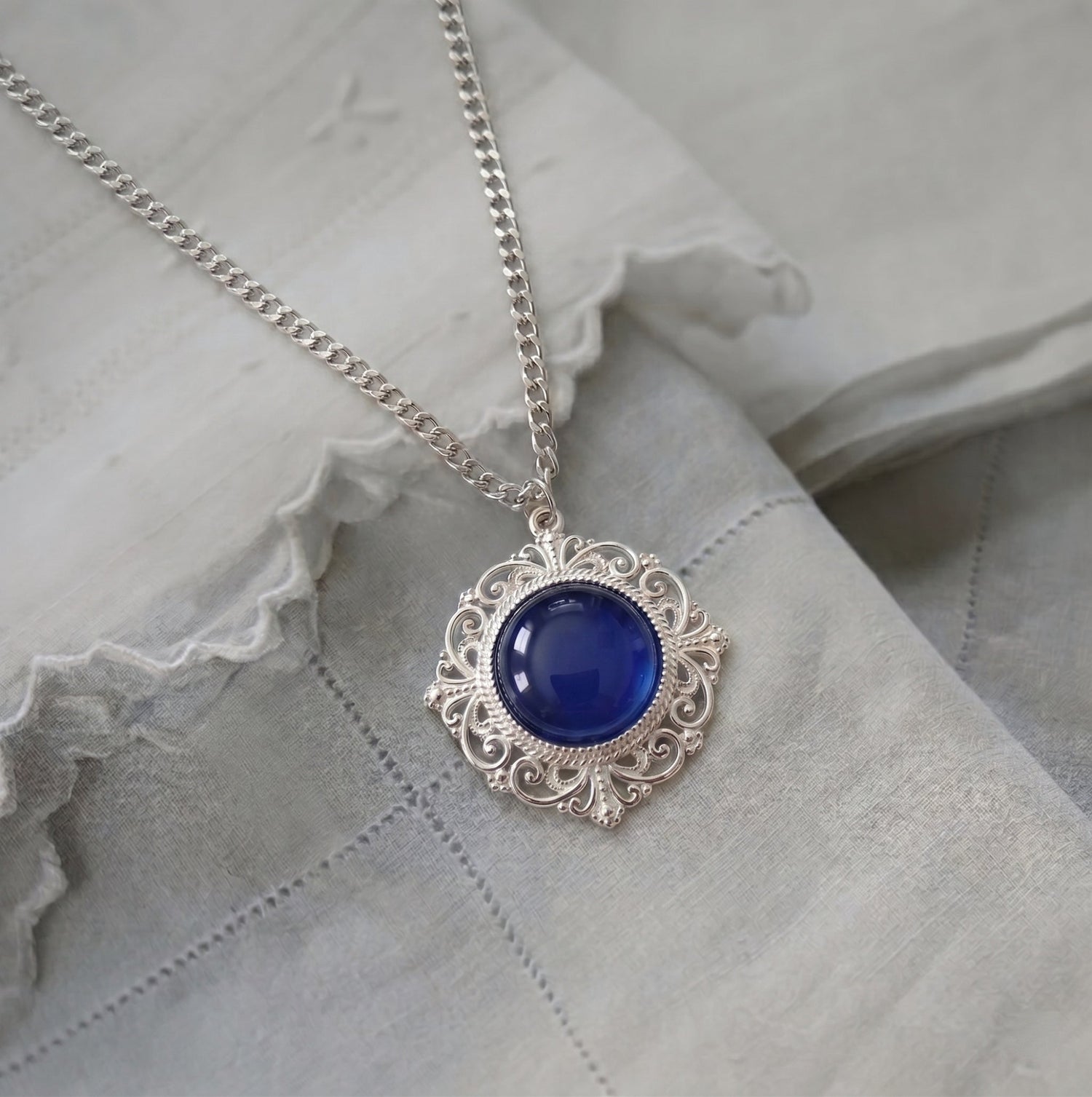 What Do the Colors Mean on a Mood Necklace