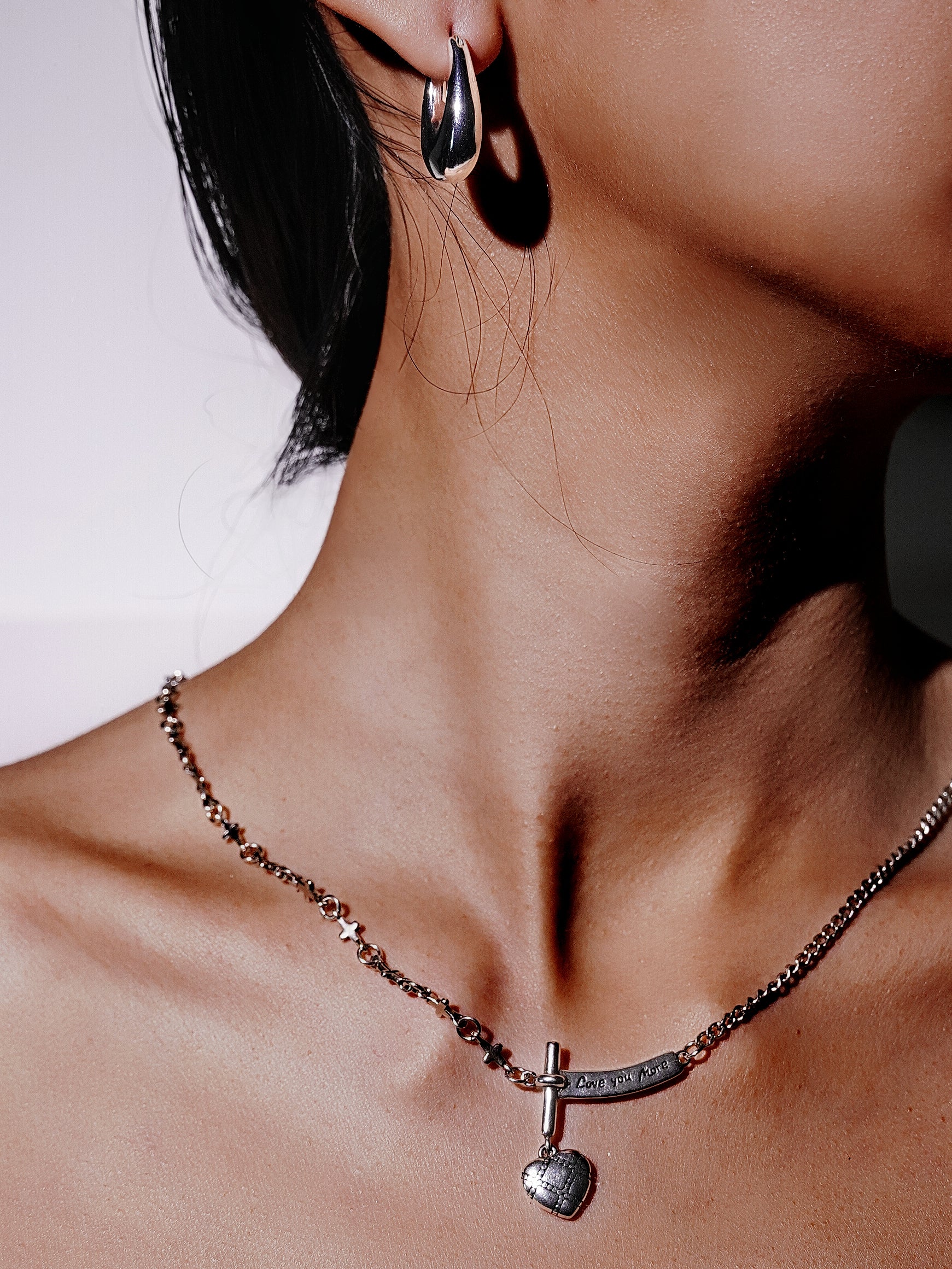 Silver Vintage Heart Necklace With Cross Chain-05
