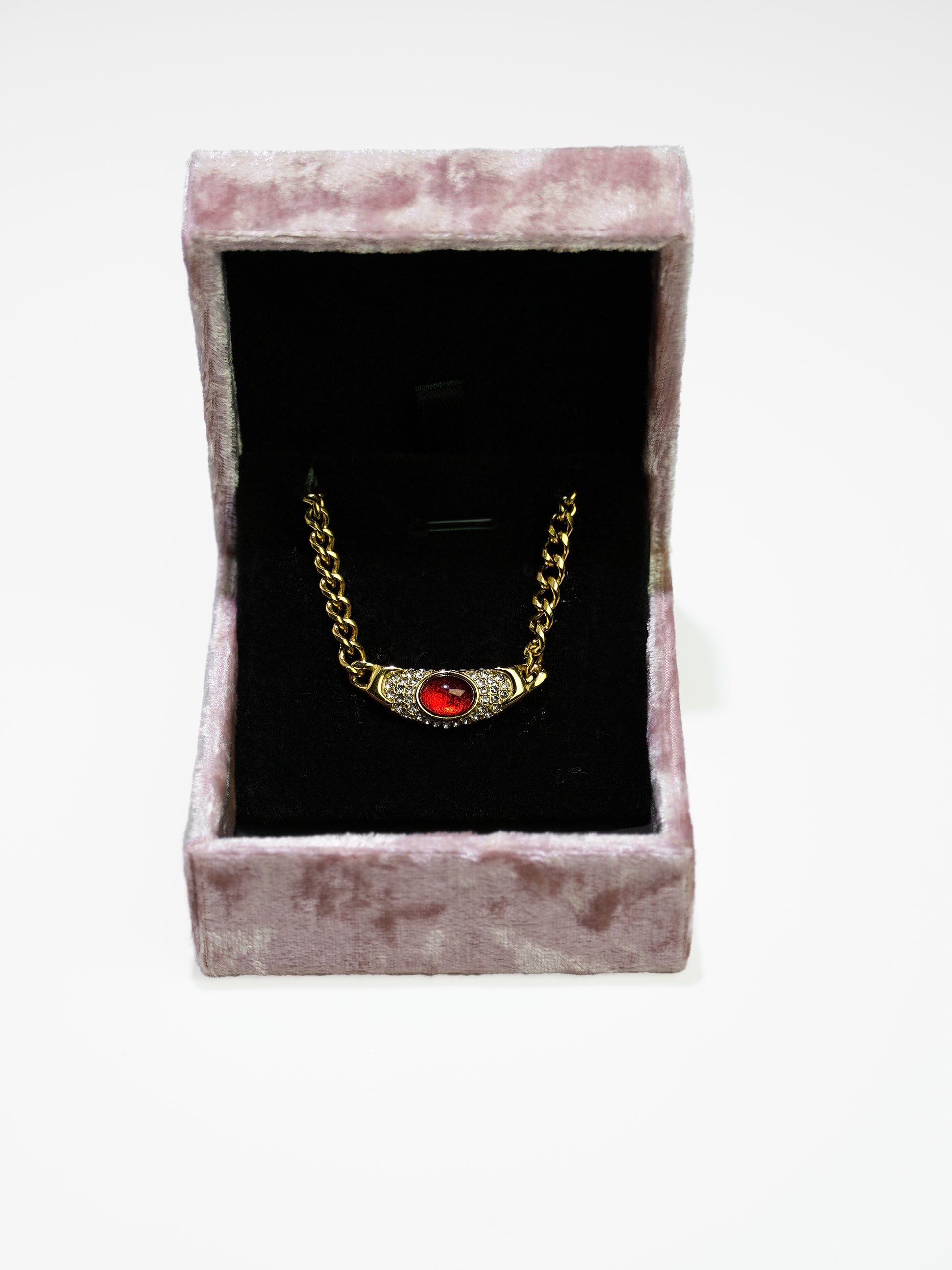 18K Gold Demifine Moon Bella Hadid Pendant Necklace-08