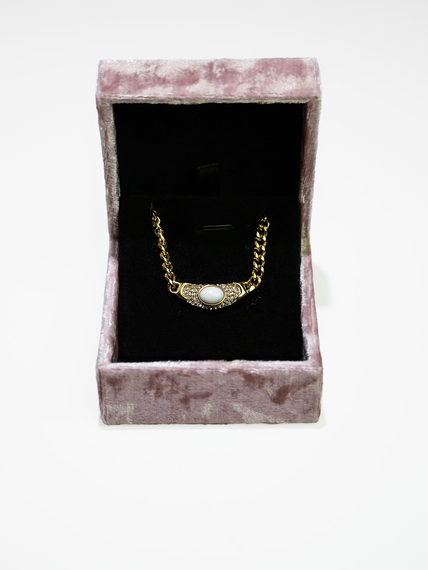18K Gold Demifine Moon Bella Hadid Pendant Necklace-09