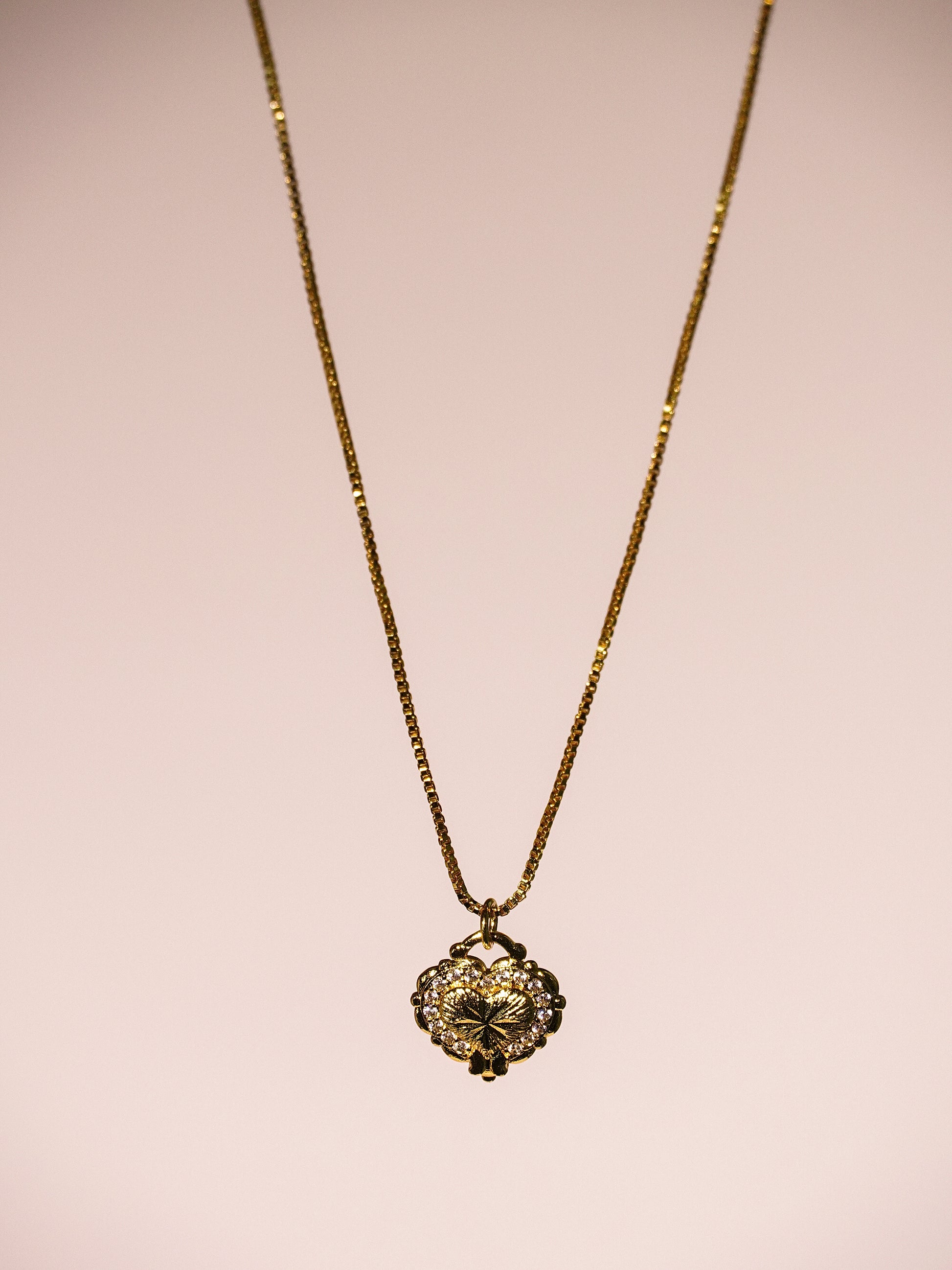 14K Vintage Rose Gold Sparkling Heart Necklace-01