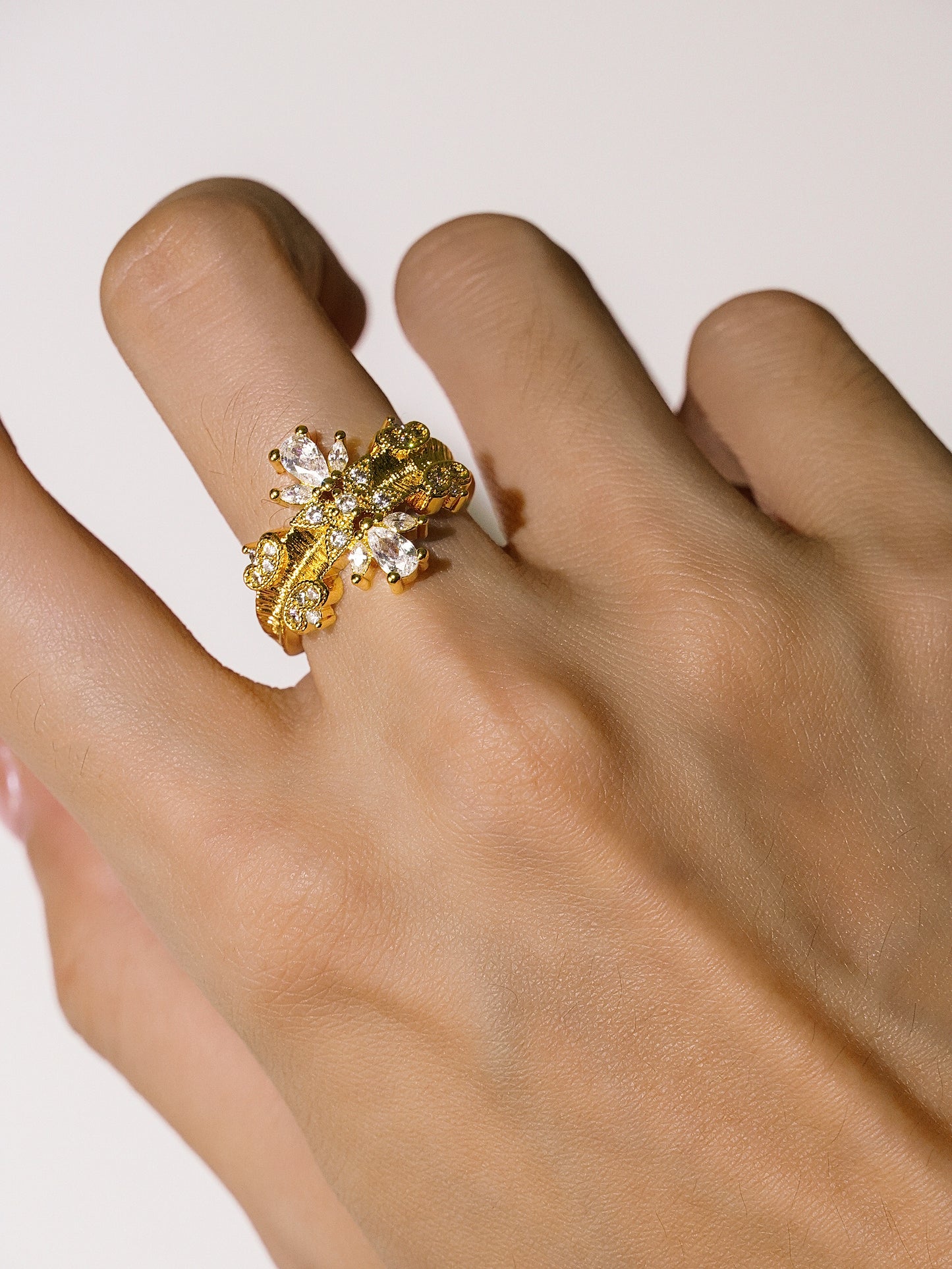 16K Gold Vintage Cluster Diamond Sparkling Ring-02