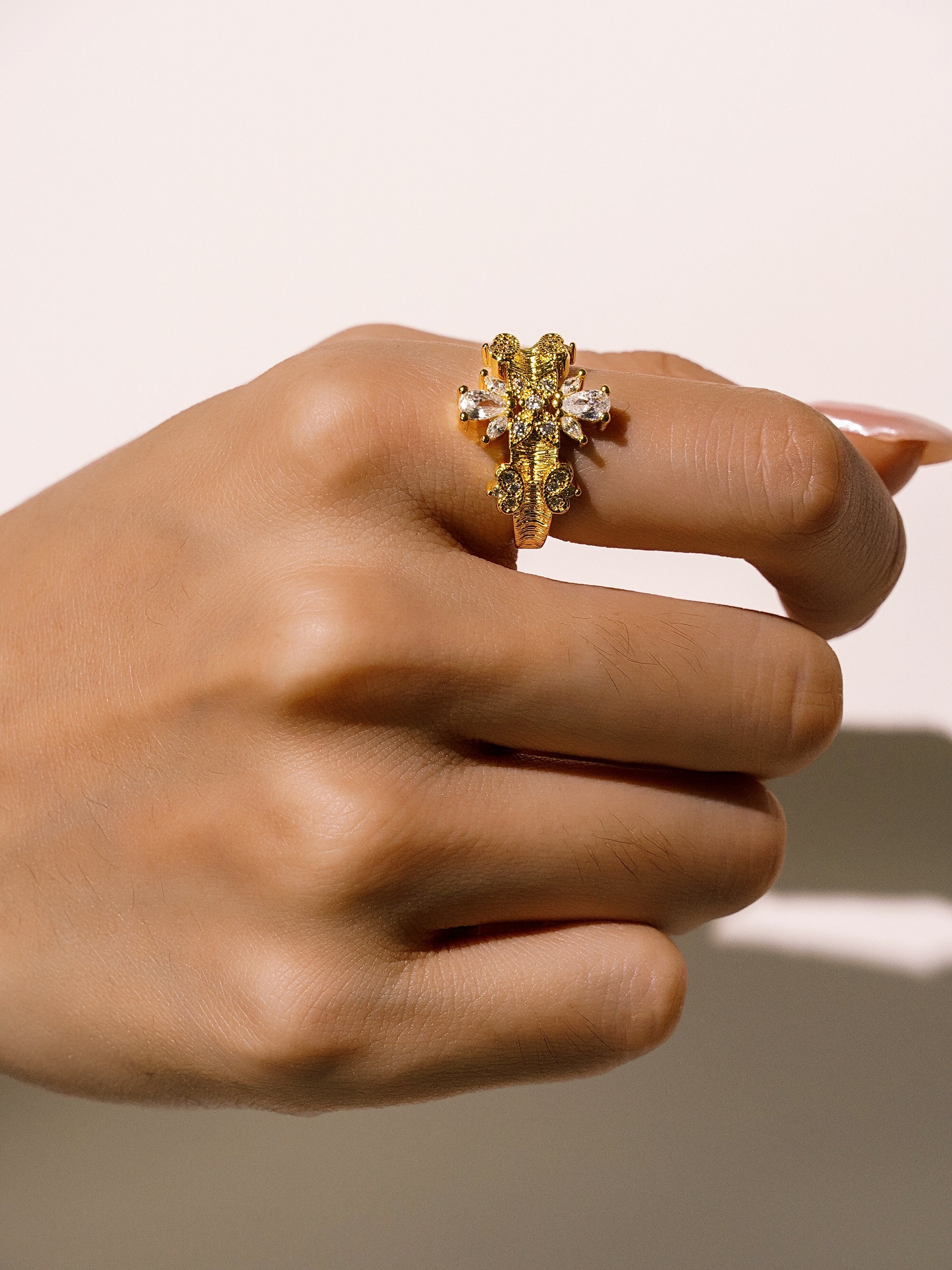 16K Gold Vintage Cluster Diamond Sparkling Ring-04
