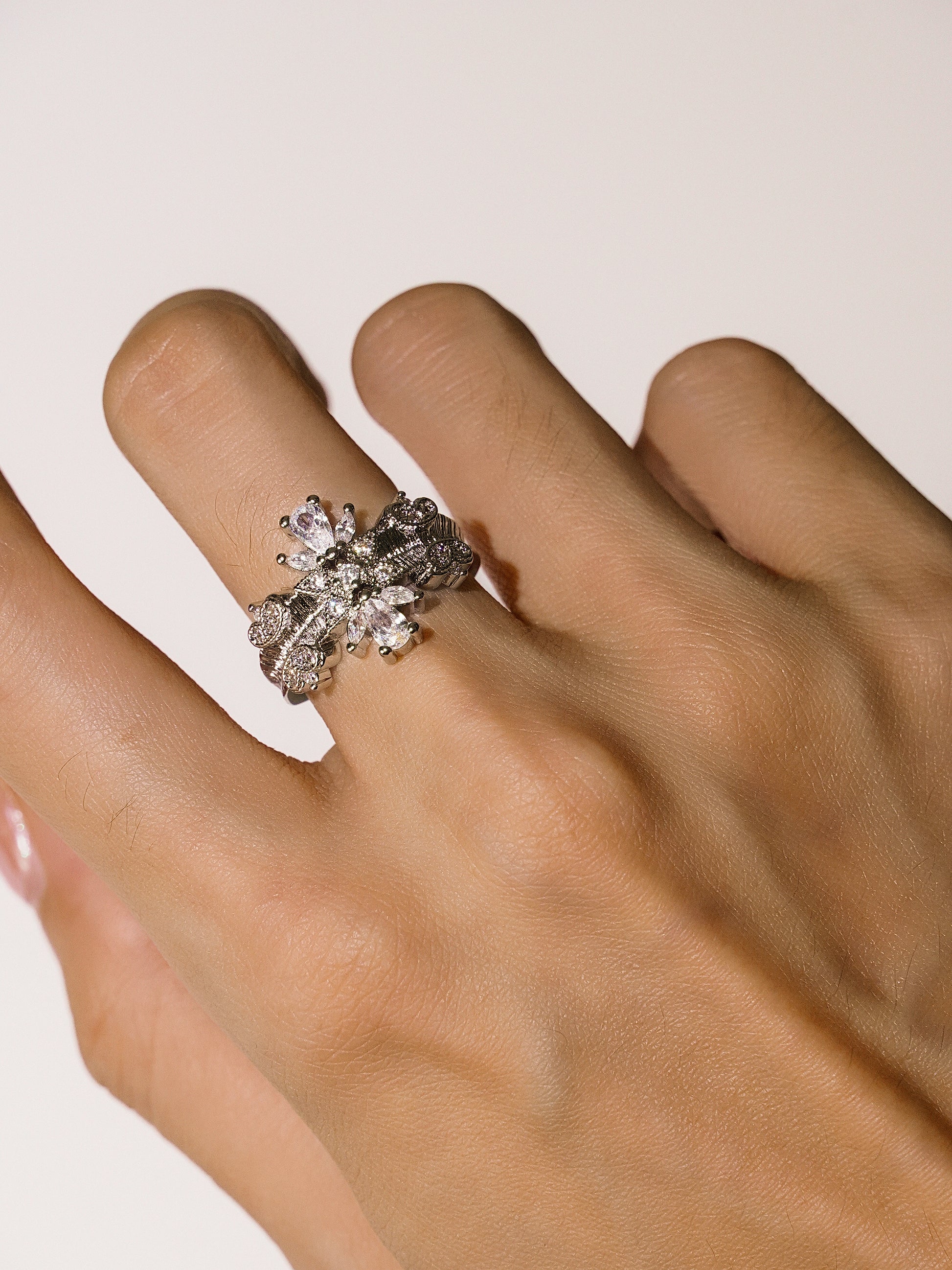 16K Gold Vintage Cluster Diamond Sparkling Ring-08