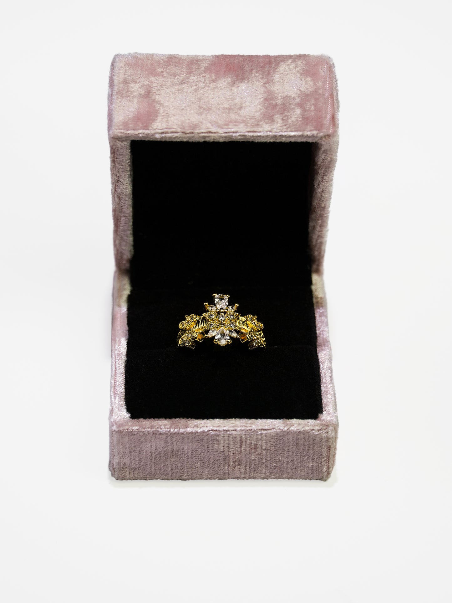 16K Gold Vintage Cluster Diamond Sparkling Ring-12