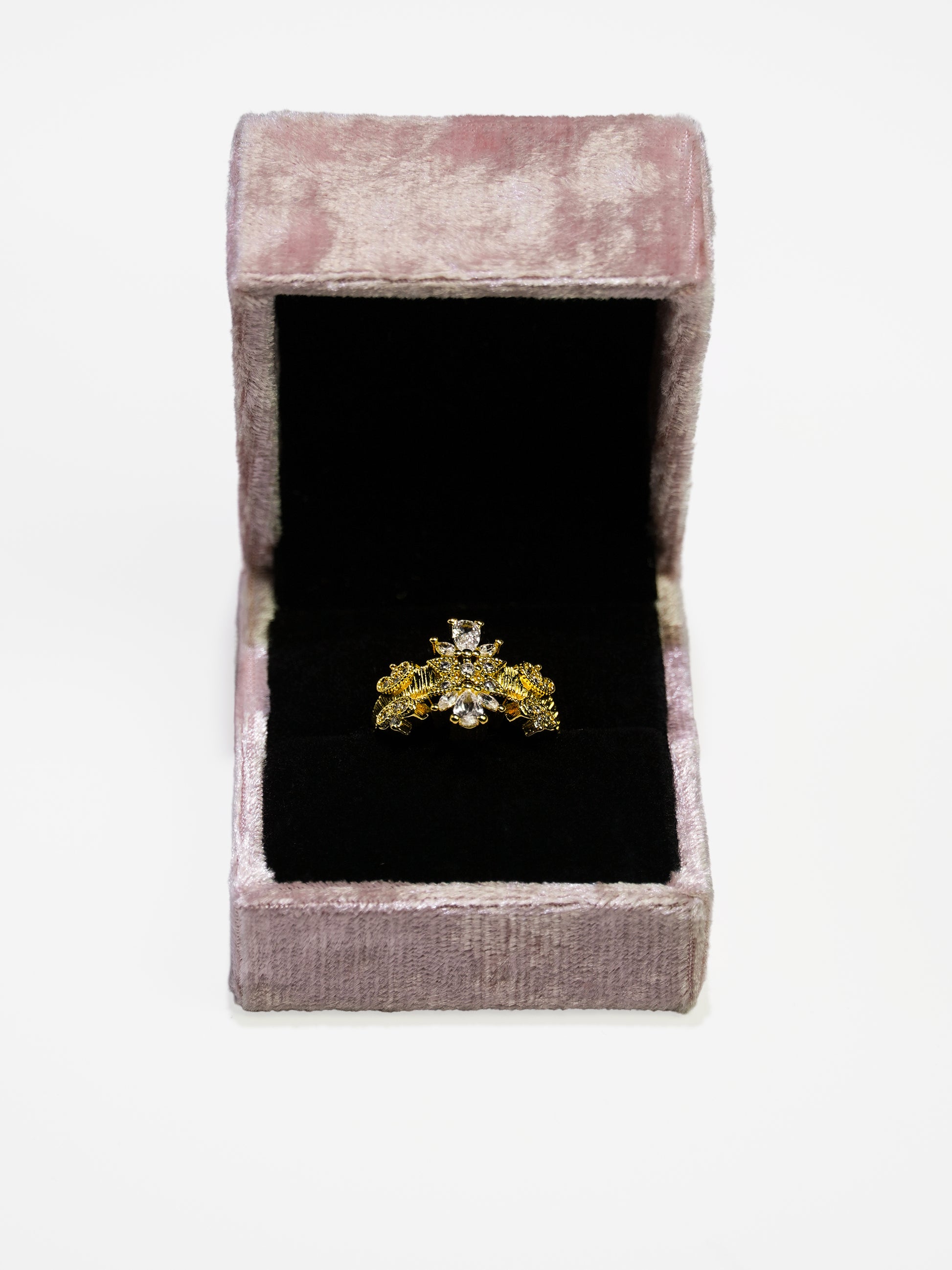 16K Gold Vintage Cluster Diamond Sparkling Ring-12