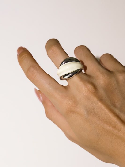 925 Silver Minimal Cream White Enamel Ring For Women-01