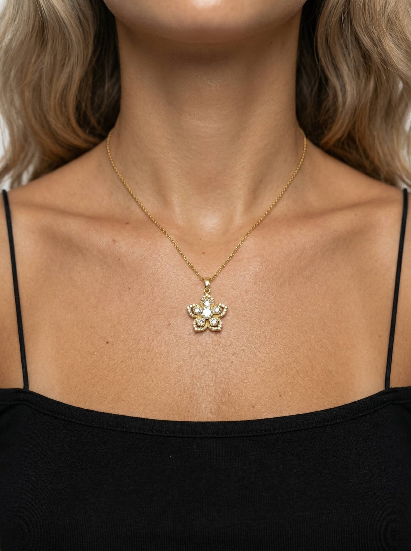 18K Gold Elegant Rotating Flower Zircon Necklace