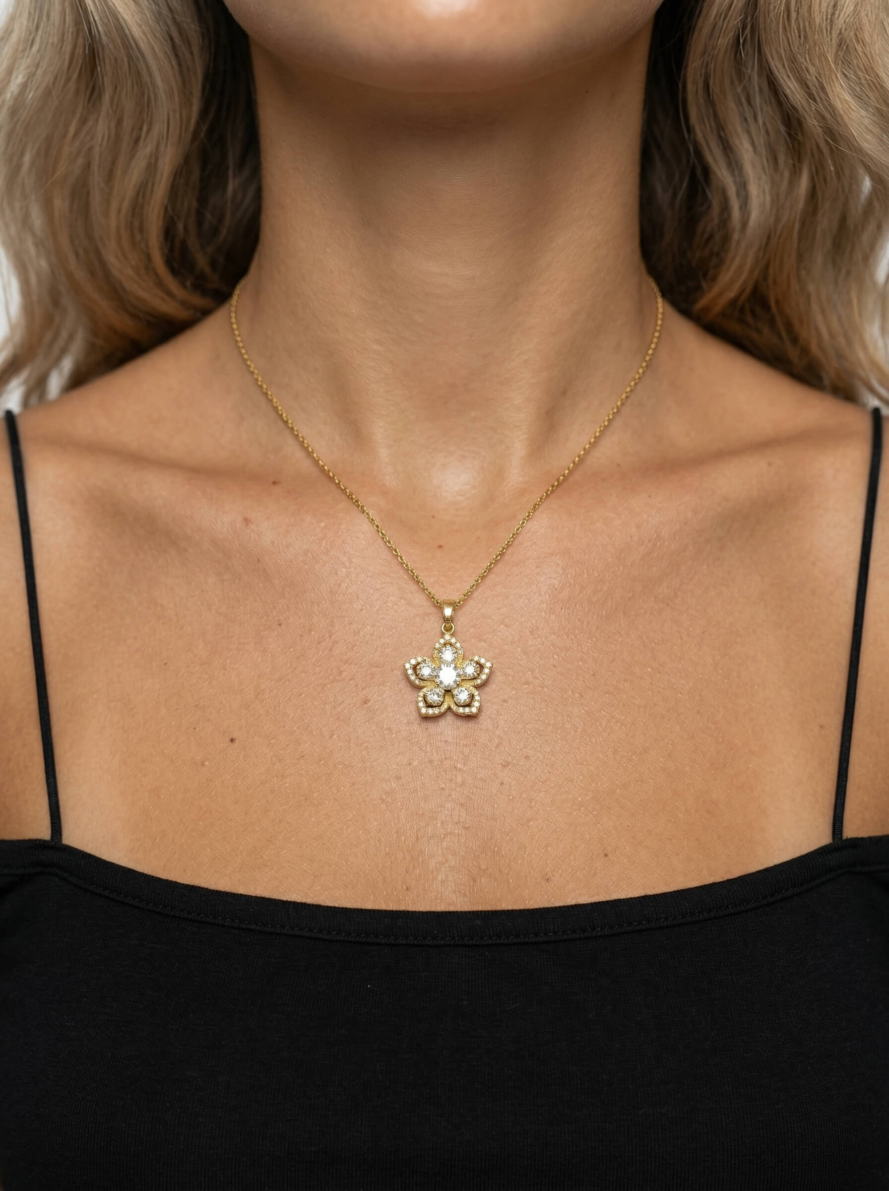 18K Gold Elegant Rotating Flower Zircon Necklace