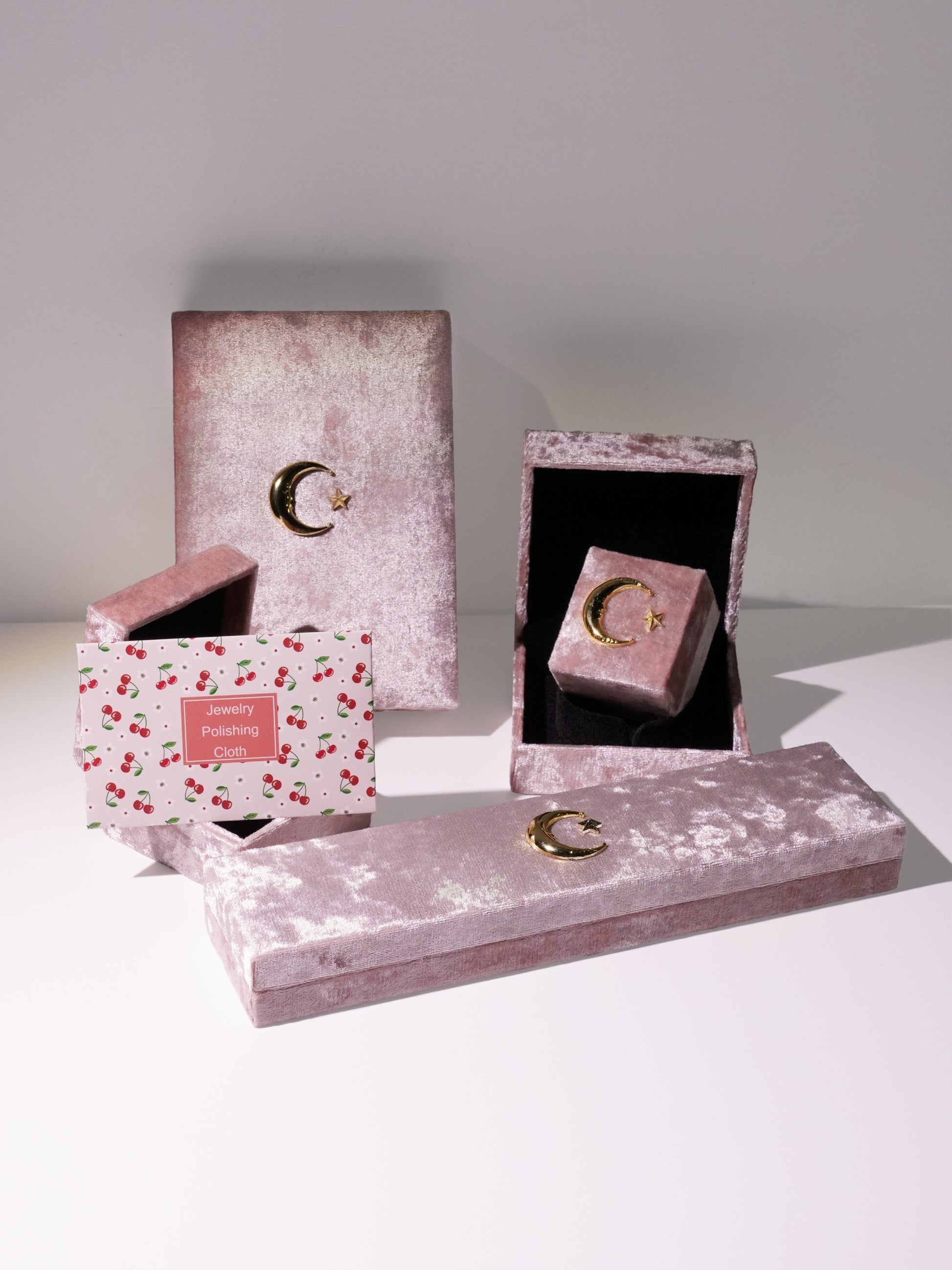 Exquisite Velvet Box-02